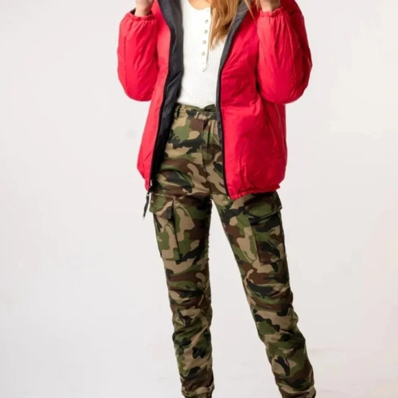 Kuwalla Tee Winter Oversized Reversible Black Red Down Jacket size L - Picture 2 of 11